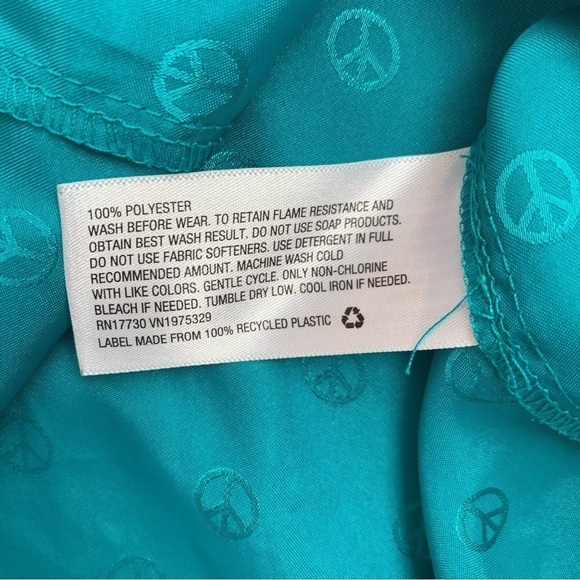 More than Magic Vintage Peace Sign Print Short Button Down Pajama Set XS - Picture 4 of 10